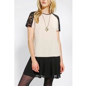 Beige and black drop waist size s